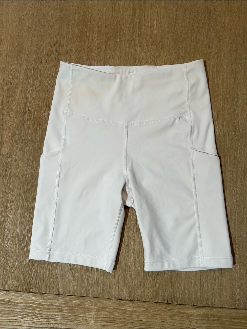 Athleta Ultimate Stash Pocket 7" Short (Size XS)